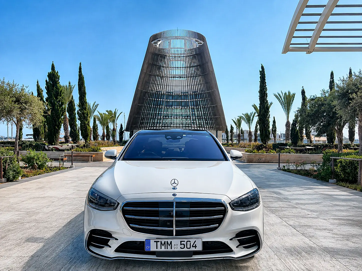 Mercedes S 400 d AMG Line - front grille detail